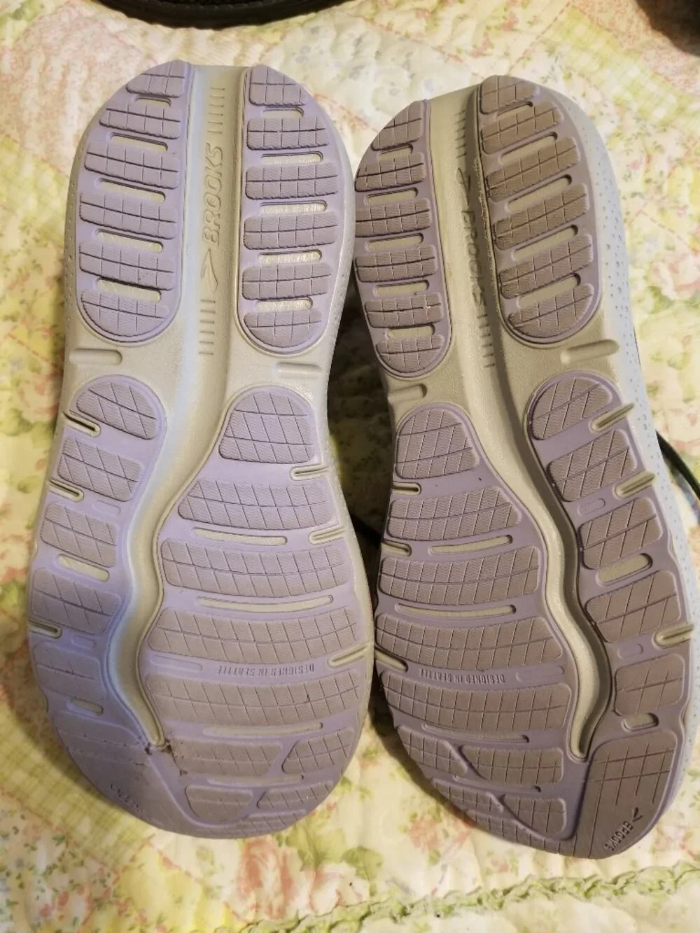 Brooks Ghost 2 Max - Women's size 10 - Picture 3 of 3